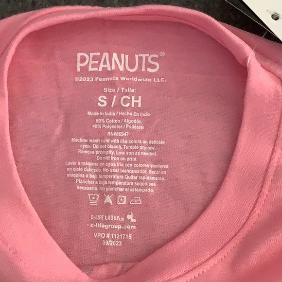 Peanuts Pink Valentine T-shirt - Picture 4 of 4